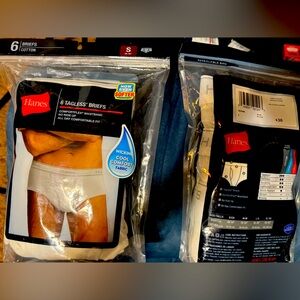 New 2 Packs of Men’s Hanes Briefs Size Small
